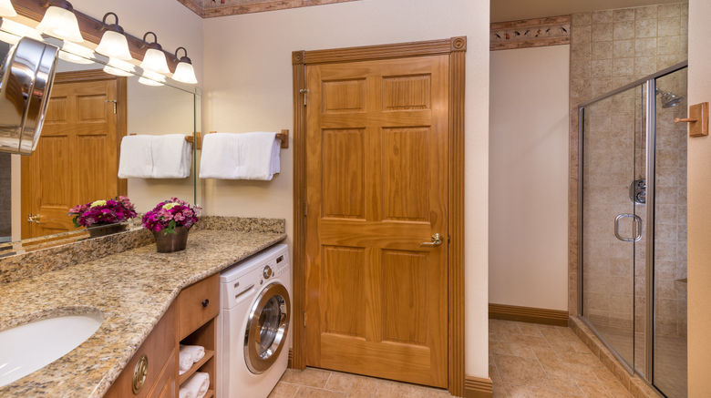 <b>Westgate Branson Woods Resort & Cabins Room</b>. Images powered by <a href="https://www.leonardoworldwide.com/" title="Leonardo Worldwide" target="_blank">Leonardo</a>.