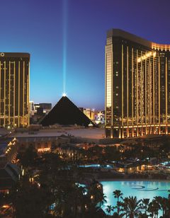 Luxor Hotel & Casino- First Class Las Vegas, NV Hotels- GDS Reservation  Codes: Travel Weekly