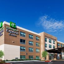 Holiday Inn Express & Suites Chanute