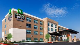 Holiday Inn Express & Suites Chanute