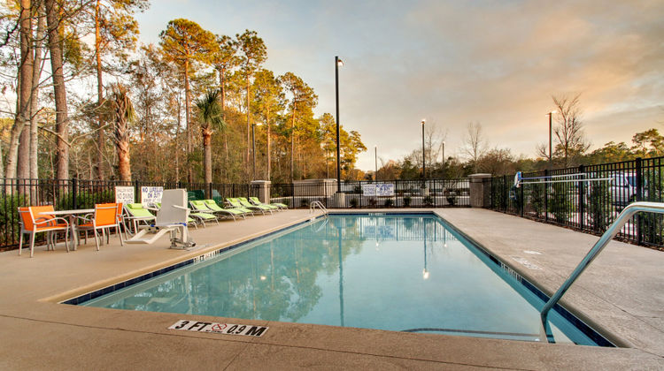 Holiday Inn Express & Suites Summerville Pool