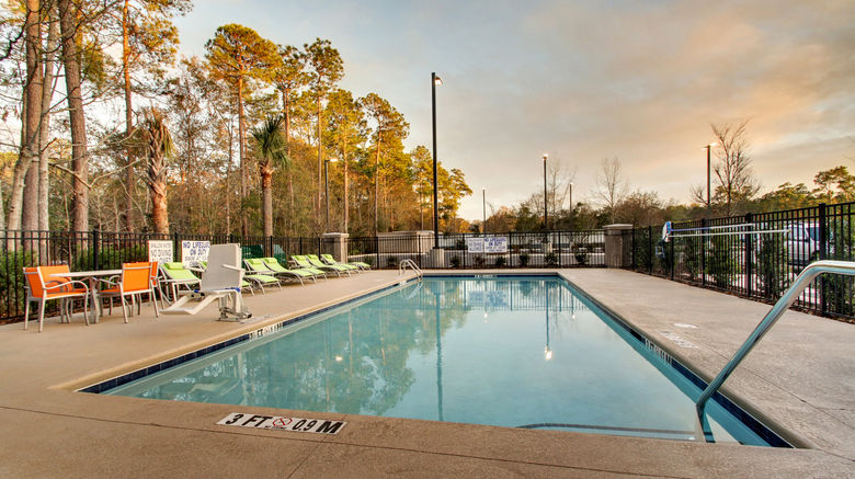 <b>Holiday Inn Express & Suites Summerville Pool</b>. Images powered by <a href="https://www.leonardoworldwide.com/" title="Leonardo Worldwide" target="_blank">Leonardo</a>.