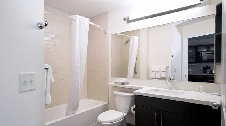 <b>Candlewood Suites Greeley Room</b>. Images powered by <a href="https://www.leonardoworldwide.com/" title="Leonardo Worldwide" target="_blank">Leonardo</a>.