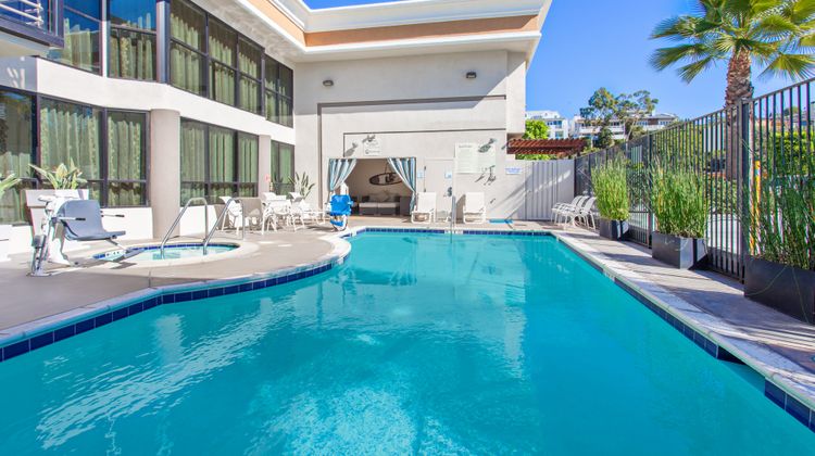 Holiday Inn Express Newport Beach Pool