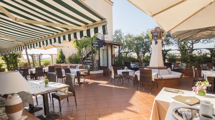 Hotel Diana Roof Garden Restaurant