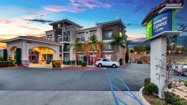<b>Holiday Inn Express Hotel & Suites Exterior</b>. Images powered by <a href="https://www.leonardoworldwide.com/" title="Leonardo Worldwide" target="_blank">Leonardo</a>.