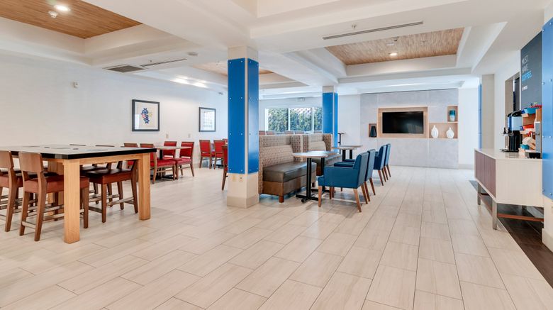<b>Holiday Inn Express Hotel & Suites Restaurant</b>. Images powered by <a href="https://www.leonardoworldwide.com/" title="Leonardo Worldwide" target="_blank">Leonardo</a>.