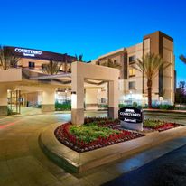 Courtyard Long Beach Airport