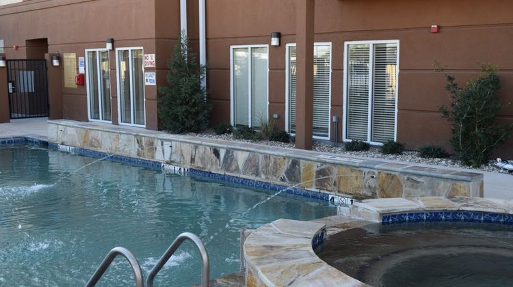 Candlewood Suites Monahans Pool