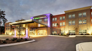 Holiday Inn Express/Suites Charleston NE