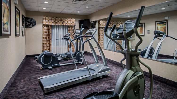 Holiday Inn Express Warren Health Club