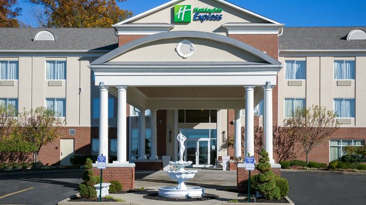 Holiday Inn Express Warren Exterior