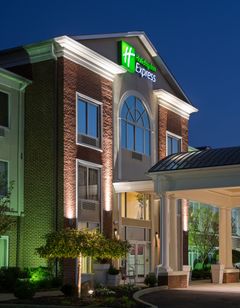 Holiday Inn Express Warren