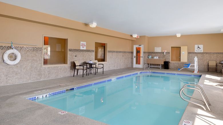 <b>Holiday Inn Express Pool</b>. Images powered by <a href="https://www.leonardoworldwide.com/" title="Leonardo Worldwide" target="_blank">Leonardo</a>.
