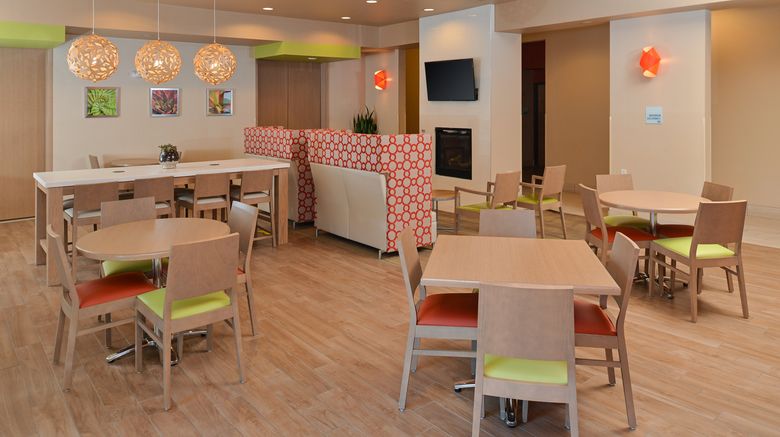 <b>Holiday Inn Express Restaurant</b>. Images powered by <a href="https://www.leonardoworldwide.com/" title="Leonardo Worldwide" target="_blank">Leonardo</a>.
