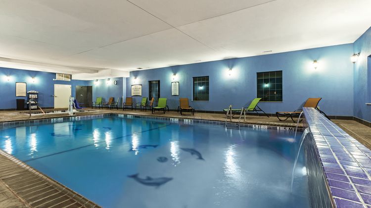 Staybridge Suites Amarillo Pool
