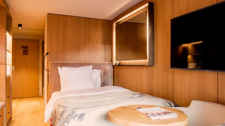 <b>Hotel Schweizerhof Room</b>. Images powered by <a href="https://www.leonardoworldwide.com/" title="Leonardo Worldwide" target="_blank">Leonardo</a>.