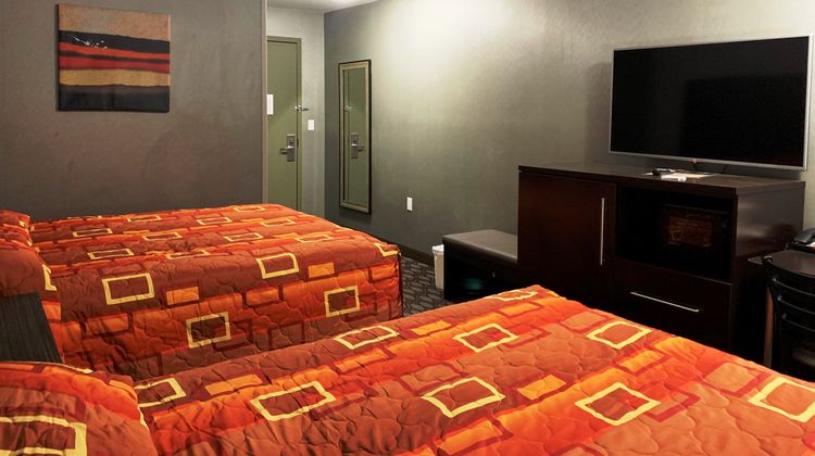 Red Carpet Inn Room