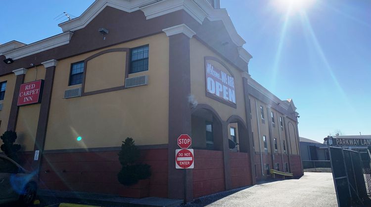 Red Carpet Inn Exterior