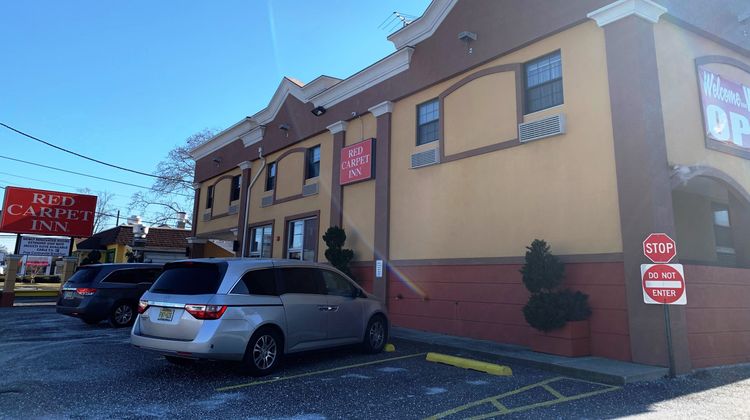 Red Carpet Inn Exterior