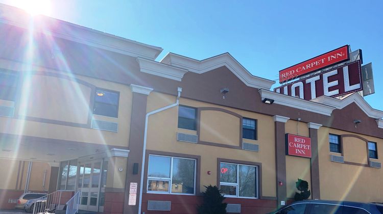 Red Carpet Inn Exterior