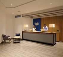Holiday Inn Express Pune Pimpri Lobby