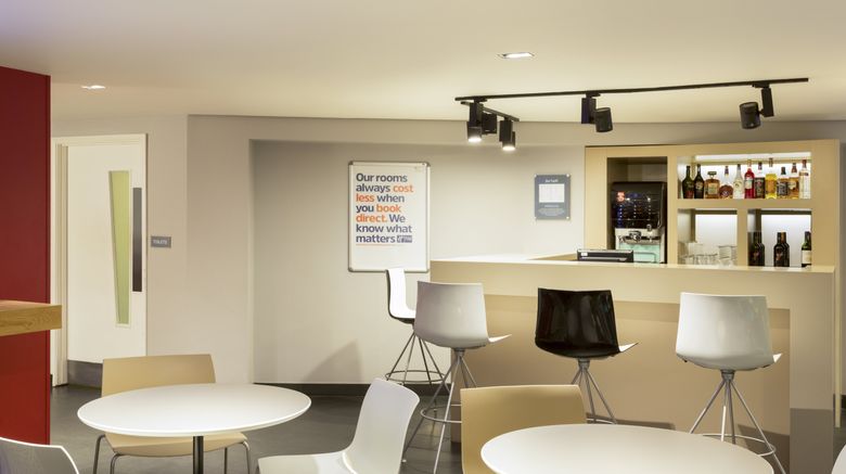 <b>Holiday Inn Express London Southwark Lobby</b>. Images powered by <a href="https://www.leonardoworldwide.com/" title="Leonardo Worldwide" target="_blank">Leonardo</a>.