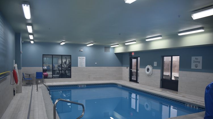 Holiday Inn Express & Suites McPherson Pool