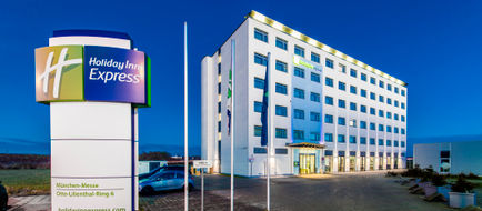 Holiday Inn Express Munich Messe Exterior