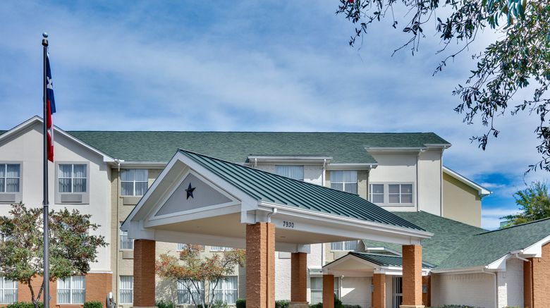 <b>Candlewood Suites Market Center Exterior</b>. Images powered by <a href="https://www.leonardoworldwide.com/" title="Leonardo Worldwide" target="_blank">Leonardo</a>.