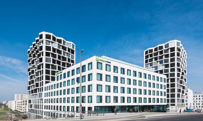 Holiday Inn Express Munich City West Exterior