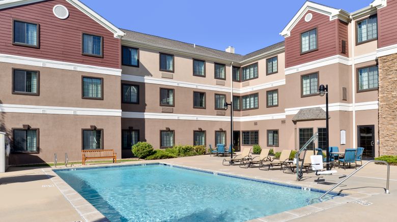 <b>Staybridge Suites O'Fallon/Chesterfield Pool</b>. Images powered by <a href="https://www.leonardoworldwide.com/" title="Leonardo Worldwide" target="_blank">Leonardo</a>.