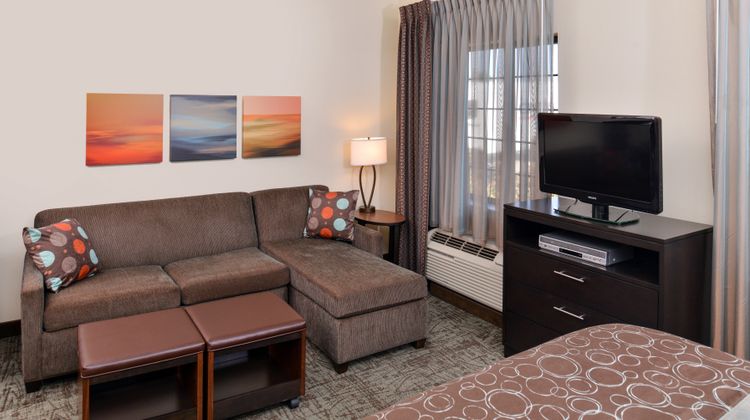 Staybridge Suites O'Fallon/Chesterfield Suite