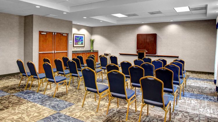Holiday Inn Express & Suites Ashland Meeting