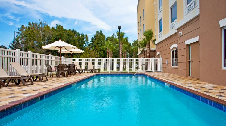 Holiday Inn Express Crystal River Pool