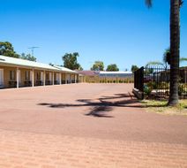 Pinjarra Resort Exterior