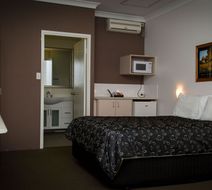 Pinjarra Resort Room