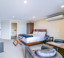 Aotea Motor Lodge Room