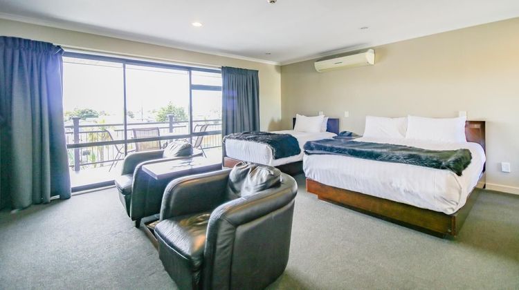 Aotea Motor Lodge Room