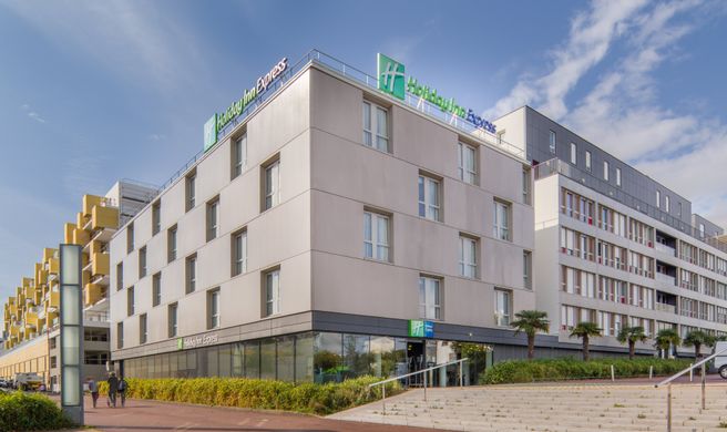 Holiday Inn Express Saint-Nazaire Exterior
