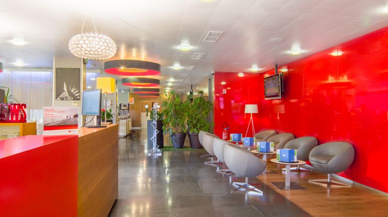 <b>Holiday Inn Express Saint-Nazaire Lobby</b>. Images powered by <a href="https://www.leonardoworldwide.com/" title="Leonardo Worldwide" target="_blank">Leonardo</a>.