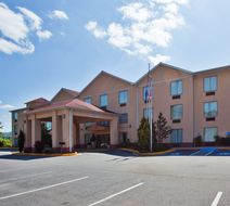 Holiday Inn Express Exterior