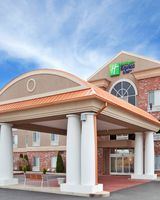 Holiday Inn Express Hotel & Suites