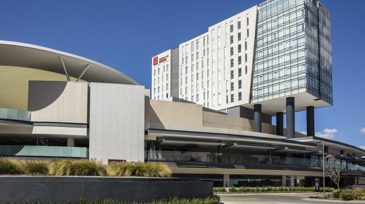 Fiesta Inn Express Queretaro Constituyen Exterior