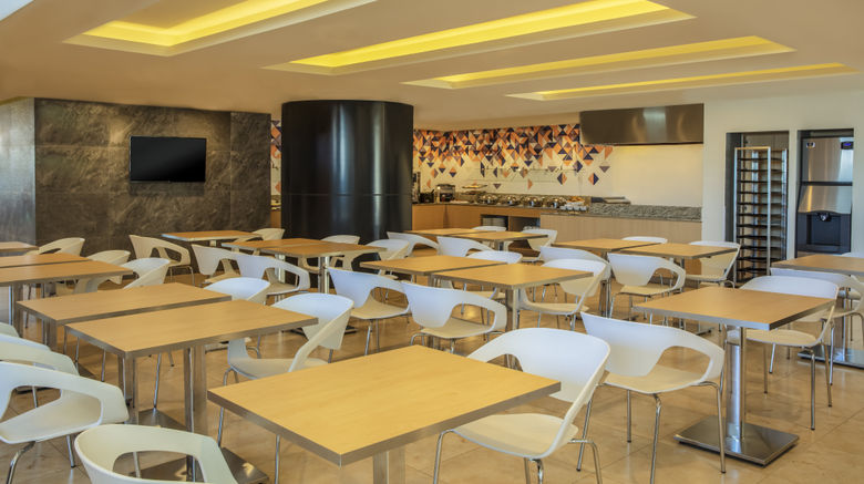 <b>Fiesta Inn Express Queretaro Constituyen Restaurant</b>. Images powered by <a href="https://www.leonardoworldwide.com/" title="Leonardo Worldwide" target="_blank">Leonardo</a>.