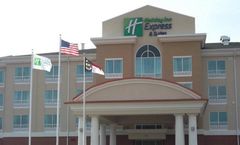 Holiday Inn Express Hotel & Suites