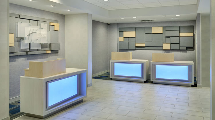 Holiday Inn Express Toronto Downtown Exterior