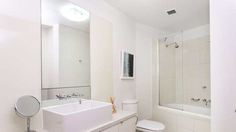 Melbourne Holiday Apartments Room
