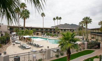 CIVANA Carefree Resort & Conference Ctr