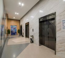 Holiday Inn Express Yantai YEDA Lobby